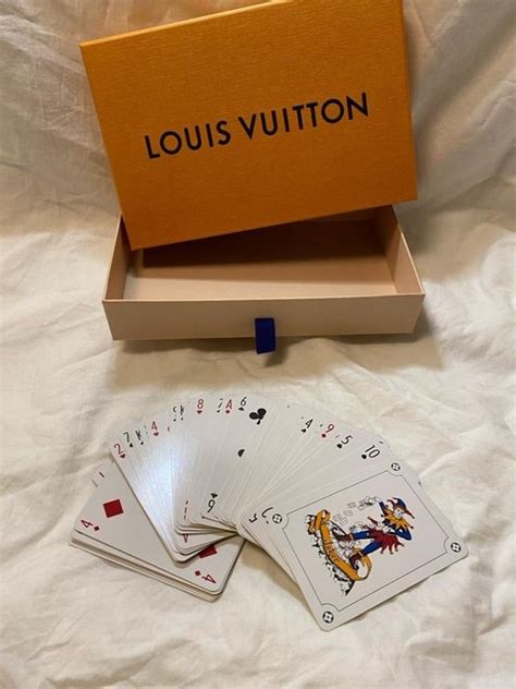 carte da gioco louis vuitton prezzo|I prodotti Louis Vuitton: Carte da gioco con custodia.